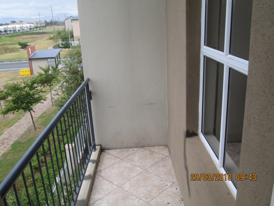 To Let 2 Bedroom Property for Rent in Buh Rein Estate Western Cape